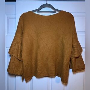 Madewell women’s sweater
Size small
